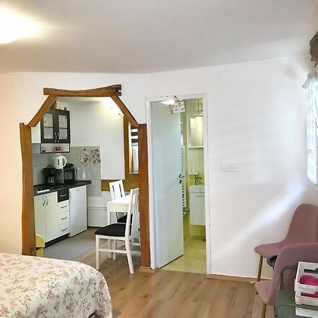 פוליאנאק Apartments Novela מראה חיצוני תמונה